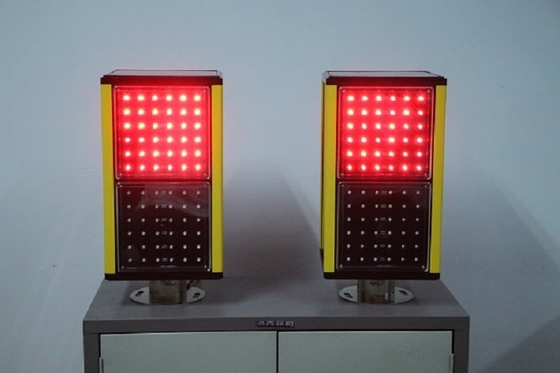 Sistema di traffico intelligente ITS Equipaggiamento luce indicativa di nebbia intelligente per una guida sicura in condizioni di scarsa visibilità